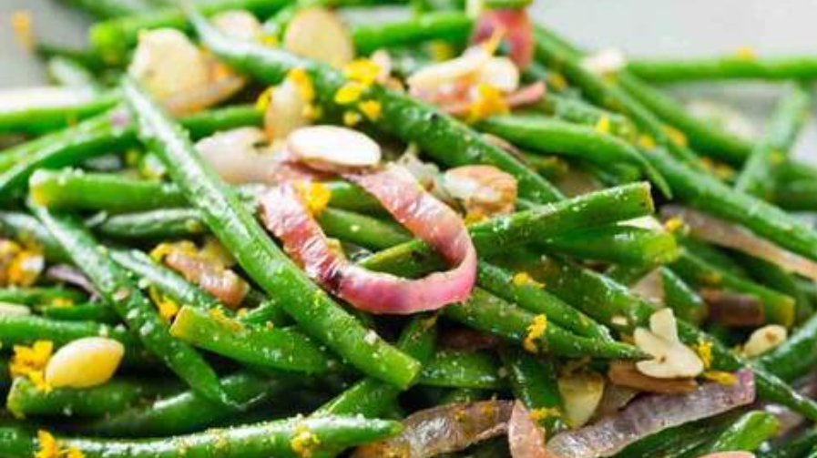 Green Beans With Crunchy Almonds