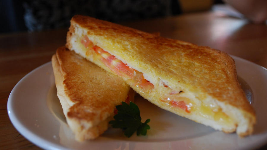 Provolone Cheese & Tomato