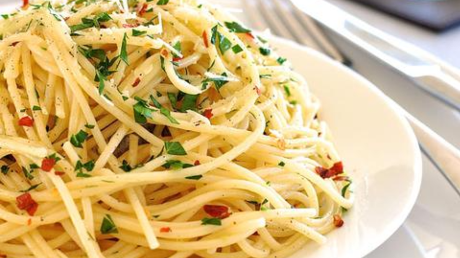 Spaghetti With Olive Oil And Garlic