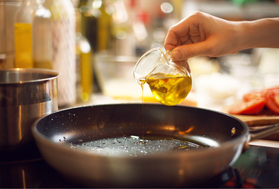 Hot and Sizzling: The Truth About Extra Virgin Olive Oil's Performance in High Heat