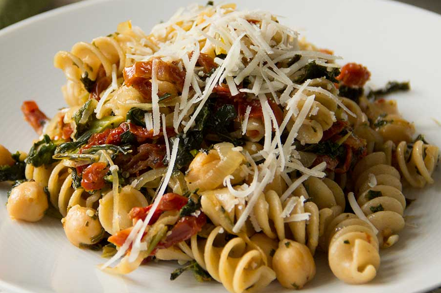 Pasta Of Chickpeas With Pancetta and Kale
